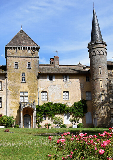 Vue extérieure du château de Saint-Point Lamartine