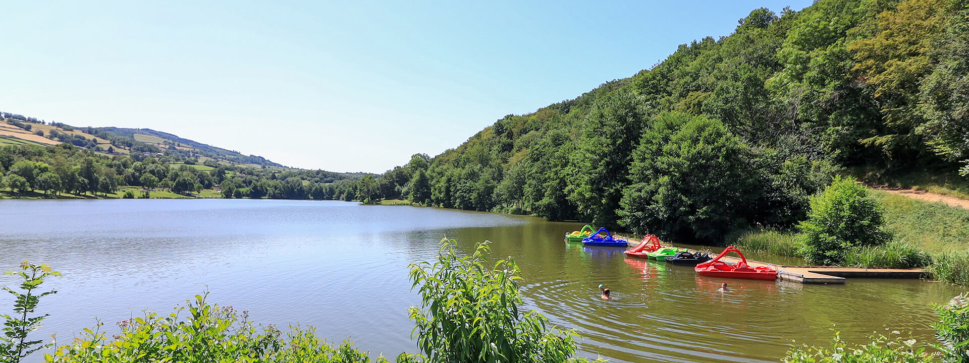 Camping en bord de lac : camping en Bourgogne du lac de Saint-Point-Lamartine