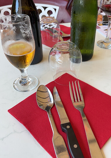 Restaurant de la guinguette du camping du Lac de Saint-Point Lamartine en Bourgogne du Sud